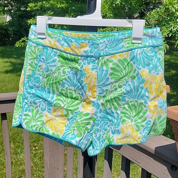 Elizabeth McKay shorts size 4 - Picture 1 of 6